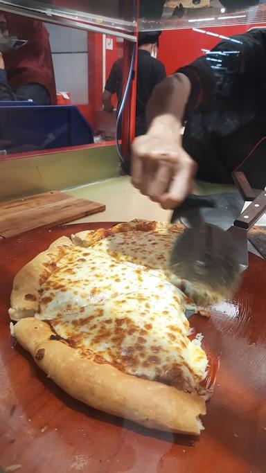 PIZZA PIZZA PIZZA HOKKY PAKUWON CITY