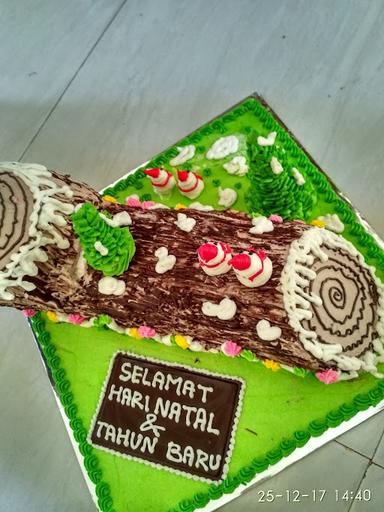 YUDHITA CAKE