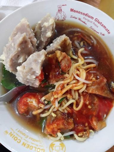 BAKSO NENG CINTA MUNCAR BANYUWANGI