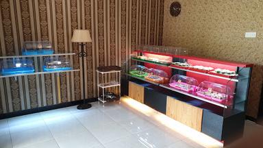 AZKARINA CAKE & BAKERY