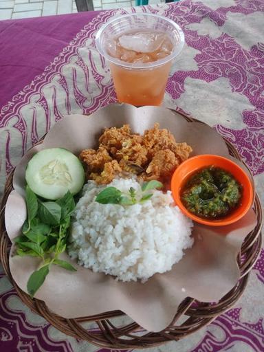 AYAM PENYET BANGJO