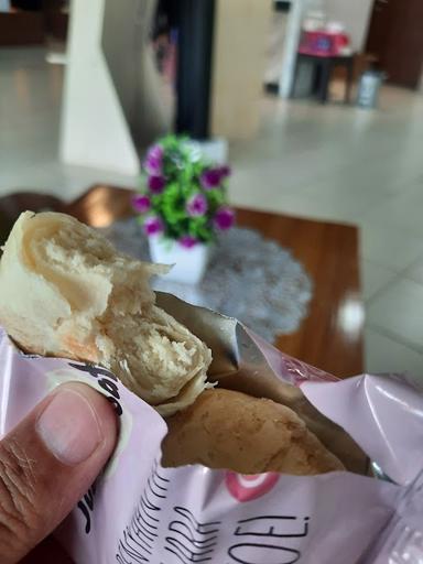 BAKPIA JUWARA SATOE - BOROBUDUR