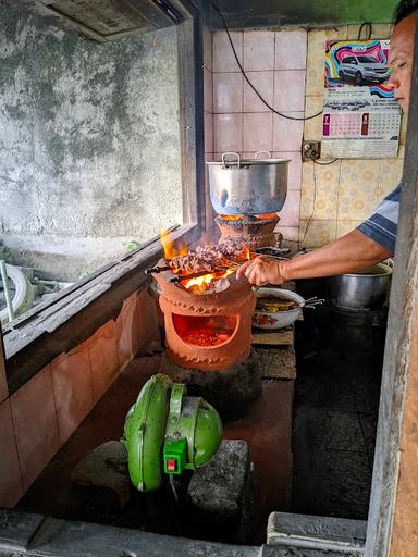 RUMAH MAKAN SATE KAMBING DAN TONGSENG MBAK NING