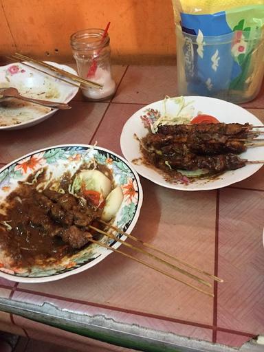 SOTO LAMONGAN & SATE AYAM MADURA CAK YANTO