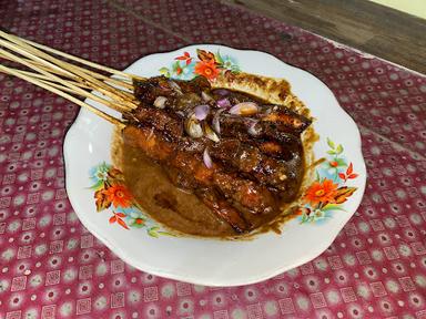 SOTO LAMONGAN & SATE AYAM MADURA CAK YANTO