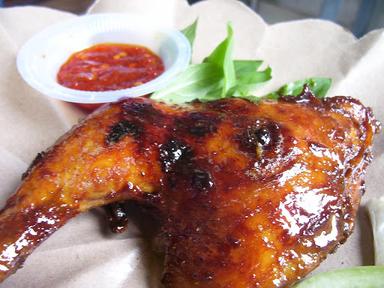 WARUNG AYAM GORENG/BAKAR BU RIN