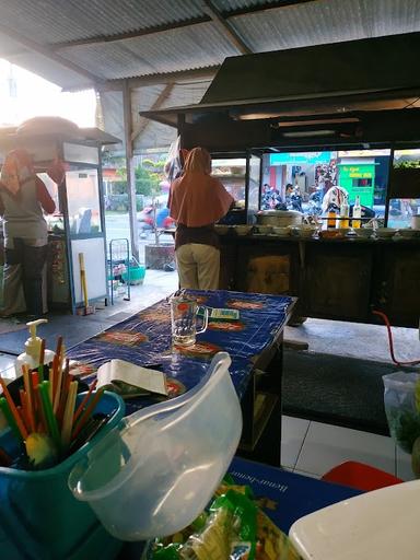 WARUNG BAKSO URAT PAK TINO