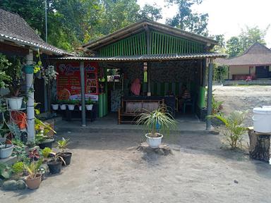 DAPUR ANA