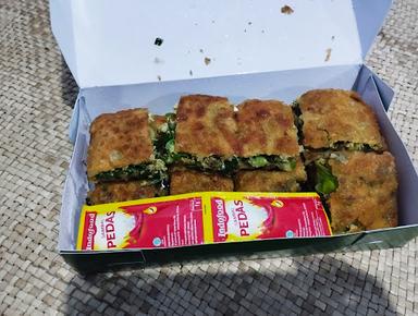 MARTABAK HOKI - MANIS & TELUR