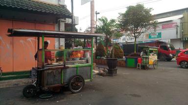 MARTABAK TELUR LUMAYAN KAWEDANAN