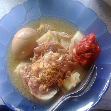 NASI UDUK PAK DHE LAPANGAN PEMDA MUNTILAN