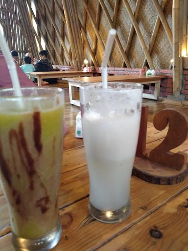 WARUNG MAKAN SAMCOW MUNTILAN