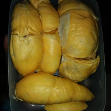 PANCAKE DURIAN MEDAN CLAUDYA