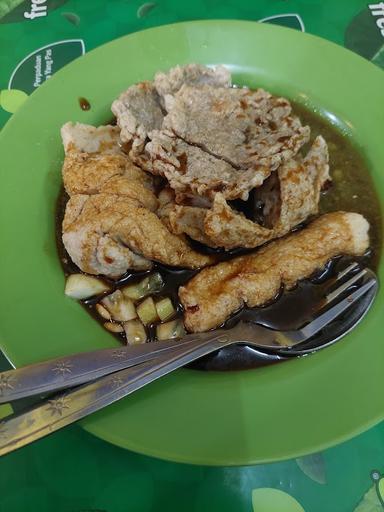 PEMPEK PALEMBANG SILVI