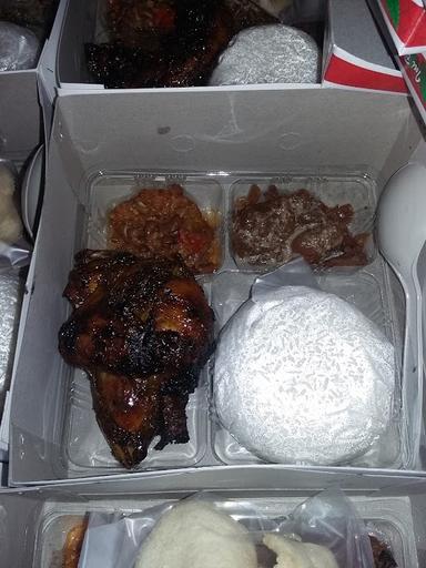 WARUNG MAKAN LEK NUR, NASI GUDEG & AYAM BAKAR