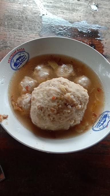 BAKSO & MIE AYAM MBAH LIKAH