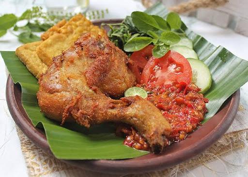 AYAM PENYET KEDAI AGITA