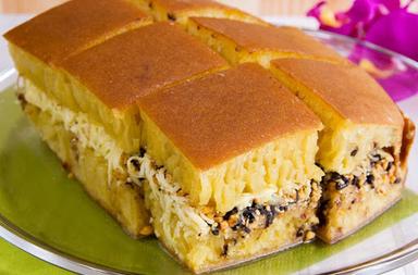 MARTABAK BANDUNG HAURA