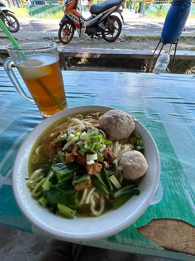 BAKSO DAN MIE AYAM MAS PUR