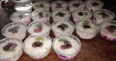 KAREEM HEALTHY SALAD BUAH DAN SEBLAK