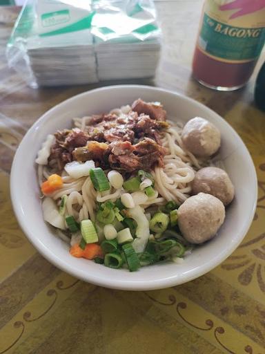 MIE AYAM BAKSO BAROKAH KULON NGAPAK NANGGULAN