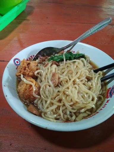 MIE AYAM, BAKSO, & SOTO PASTI MAREM