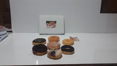 NIMO DONUTS