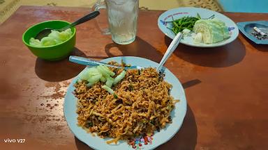 WARUNG BAKMI MBAK PUR