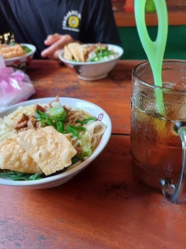 WARUNG MIE AYAM & BAKSO PAK SRONTO