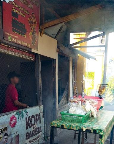 WARUNG IKAN BAKAR PENGKOLAN