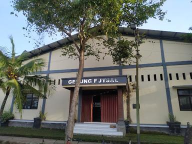 GEDUNG FUTSAL