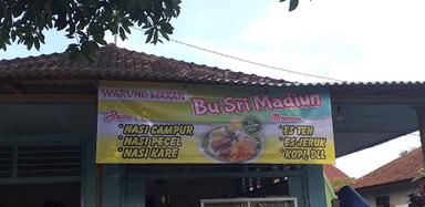 WARUNG BU SRI MADIUN :NASI CAMPUR ,PECEL , KARE