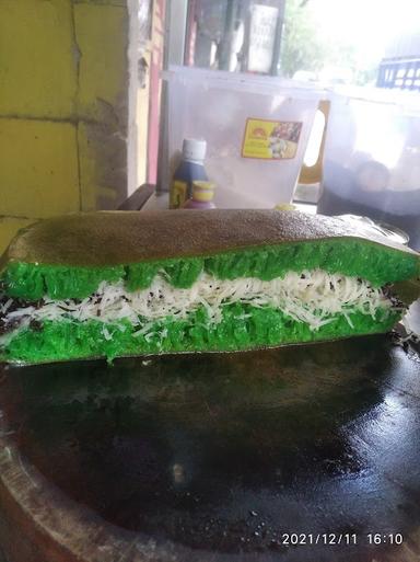 MARTABAK SINAR BANGKA SELAPAJANG