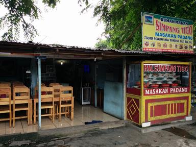 RUMAH MAKAN PADANG SIMPANG TIGO