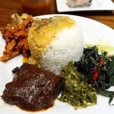 RUMAH MAKAN PADANG UDA SAYANG