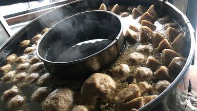 MIE AYAM DAN BAKSO MAS BOKIR