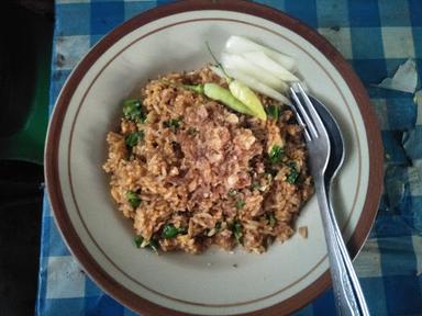 ES DEGAN MURNI & NASI GORENG