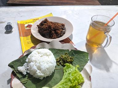 AYAM DAN PARU GORENG REMPAH PODJO DJATI