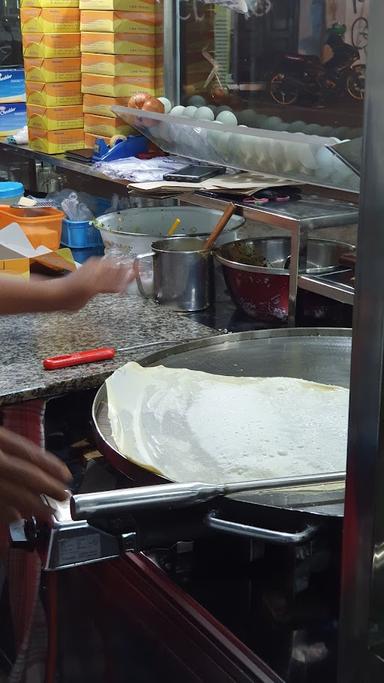 MARTABAK TERANG BULAN SARI RASA LBS