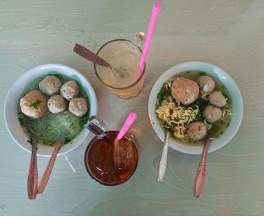 MIE AYAM BAKSO PAK KUMIS (CAB. JL. KABUPATEN)