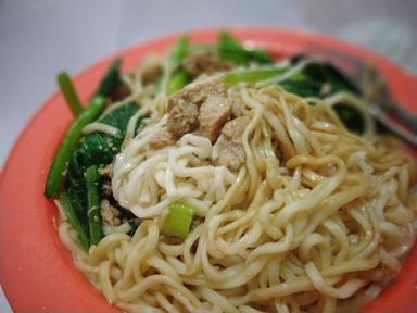 MIE & BAKSO OM PIM PAH