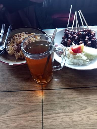 SATE KAMBING MUDA & AYAM JOKOPI