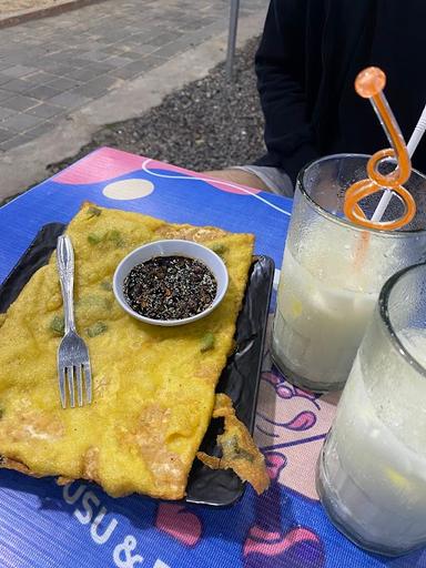 SUSU DAN ROTI BAKAR OM BOB