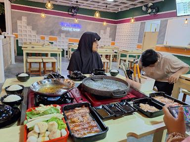 UMM A YUMMY SHABU & GRILL, SINDUHARJO