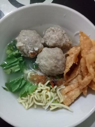 BAKSO DAN SOP IGA SAPI LESTARI