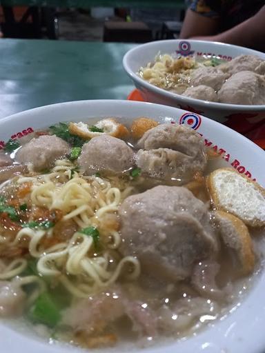 BAKSO URAT & TELUR PUYUH PAK DJONI