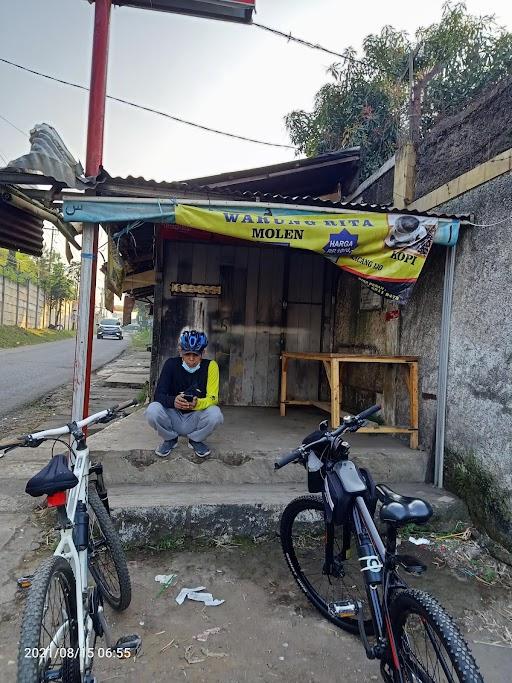 KEDAI BASO BANG IYON GADOBANGKONG