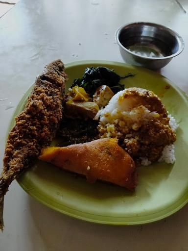 RUMAH MAKAN JASO MANDE