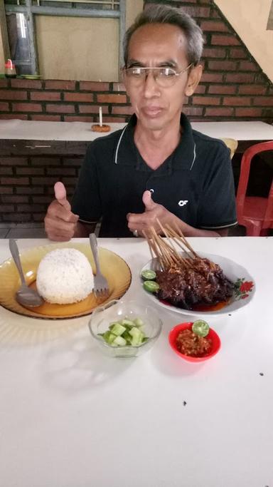 WARUNG SATE PAK IKIN