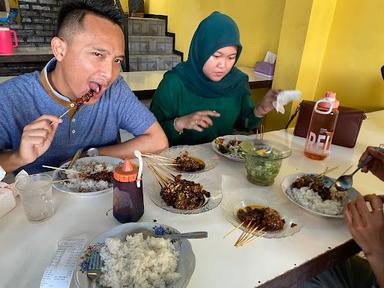 WARUNG SATE PAK IKIN